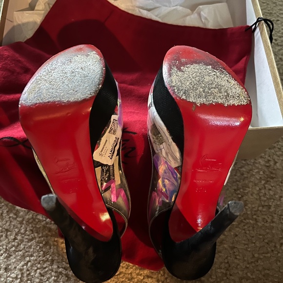 CHRISTIAN LOUBOUTIN HEELS ♥️ - Picture 5 of 5